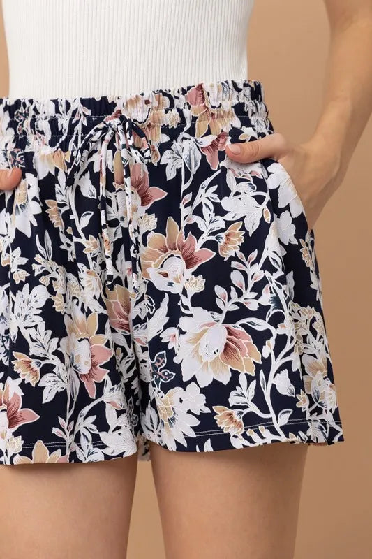 Wrinkle-free Stretchy Cooling Fabric Floral Shorts