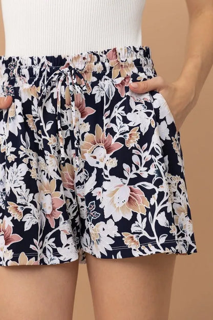 Wrinkle-free Stretchy Cooling Fabric Floral Shorts